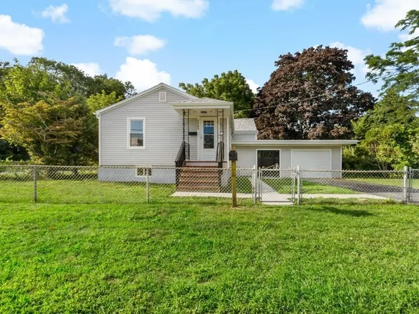 1143 Tacoma St, New Bedford, MA 02745