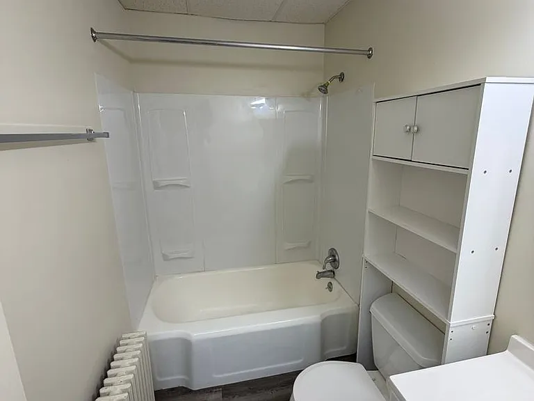 95 N Main St — Photo 17
