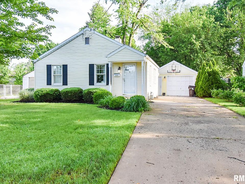 1st image of 1119 W Crestwood Dr