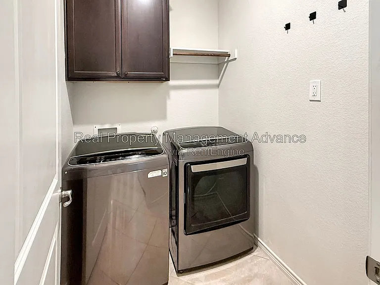 10228 Tahoka Pl — Photo 17