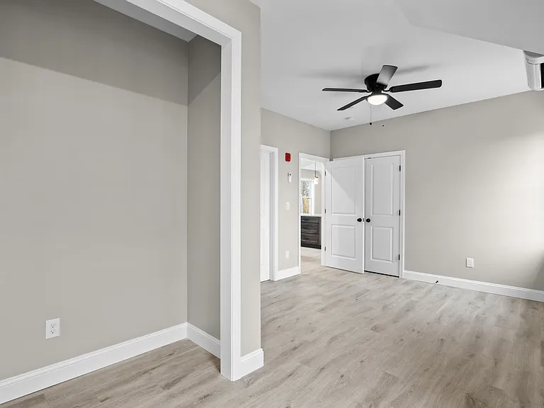 680 Union St — Photo 14