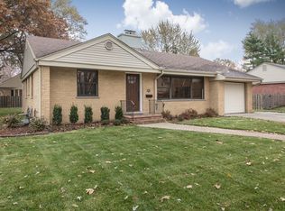 921 N Prospect Ave, Park Ridge, IL 60068