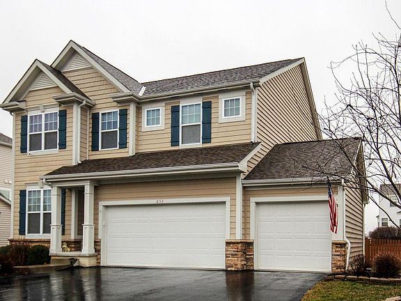 2nd image of 252 Fox Glen Dr E