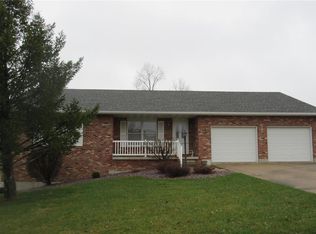 4221 Wildwood Ct, Hannibal, MO 63401