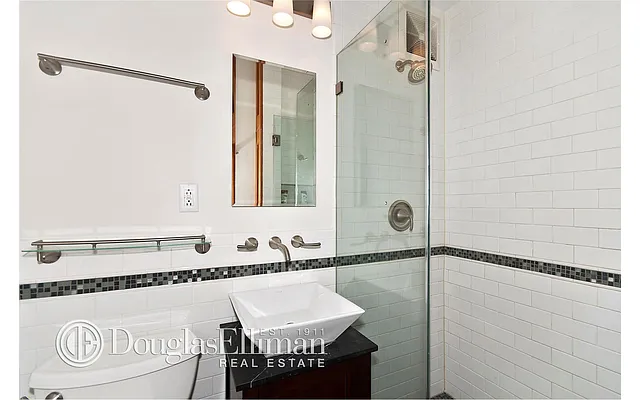 Sold by Douglas Elliman | media 15