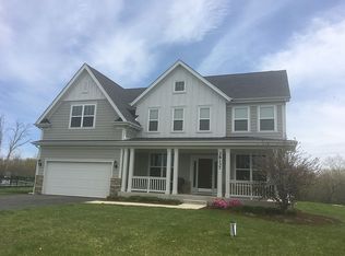 28137 W Maple Ave, Barrington, IL 60010