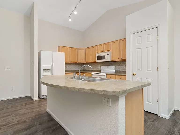 1803 Fossil Creek Pkwy — Photo 8
