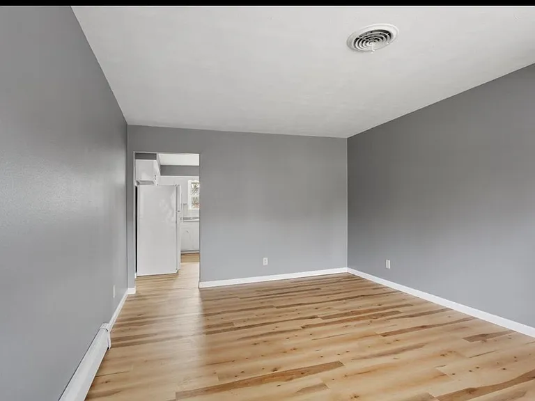 1203 Mitchem Dr #B — Photo 2