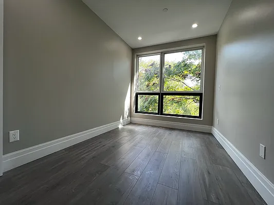 Rented by JB Mac Real Estate Inc. | media 9