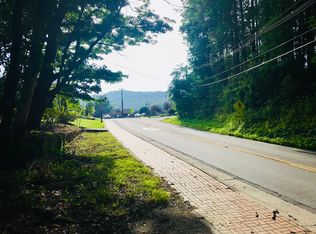 360 Main St W, Banner Elk, NC 28604