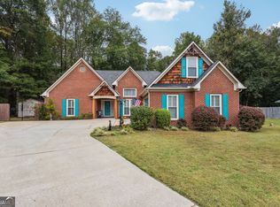 234 Ivy Creek Dr, Loganville, GA 30052