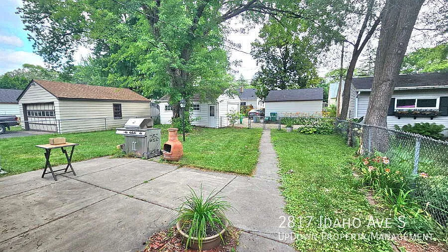3-Bedroom Oasis with 2 Full Baths in Saint Louis Park 1,511 Sq. Ft. of Comfort 9/5. — Photo 2