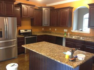 302 Lake Point Rd, Eclectic, AL 36024