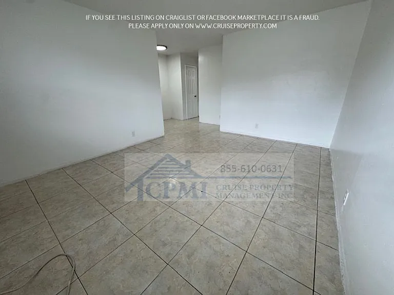 6031 Polk St — Photo 13