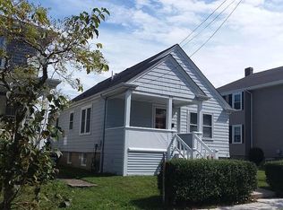 30 Bedlow Ave, Newport, RI 02840