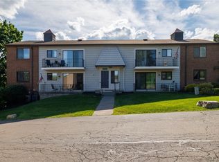 4 High Gate Trl APT 7, Fairport, NY 14450