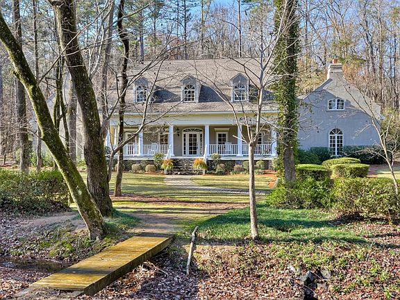 2nd image of 714 Cove Springs Dr