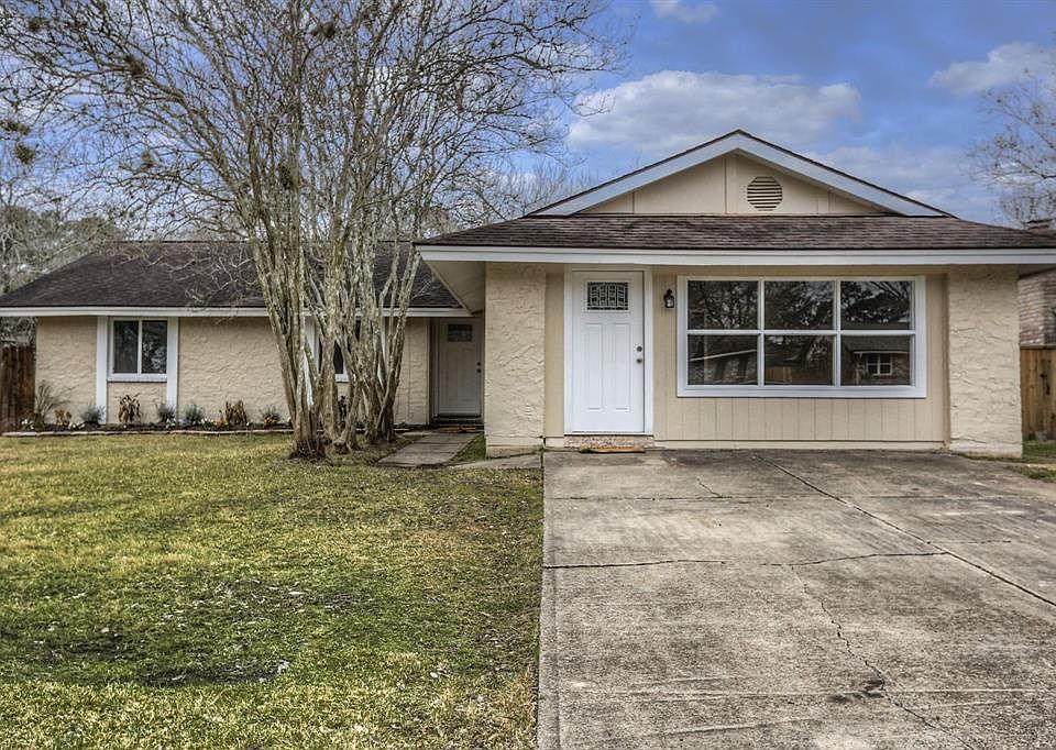 1st image of 4426 Saffron Ln