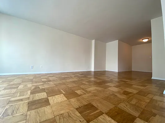 Rented by Bond New York | media 9