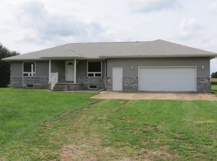 6349 Springfield Rd, Delavan, IL 61734