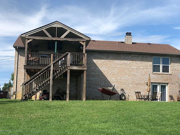 2nd image of 275 Stoney Ln