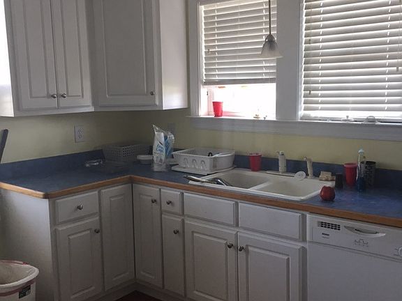 2nd image of 1702 Fisher St