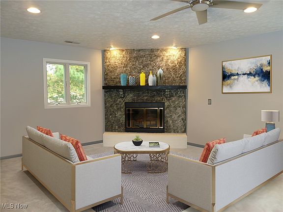 2nd image of 2553 Jackie Ln #28A