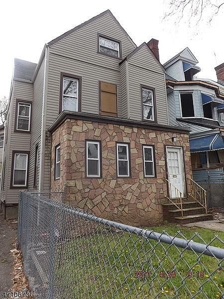 1st image of 153 William St
