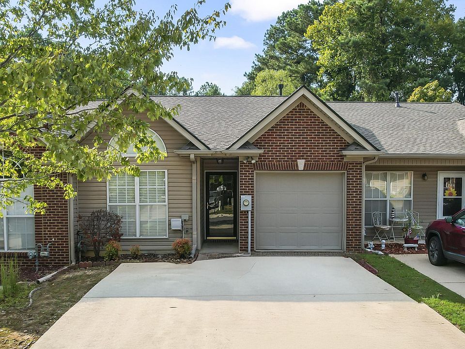 1st image of 585 Cahaba Manor Dr