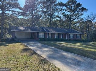 376 Tyrone Rd, Fayetteville, GA 30214