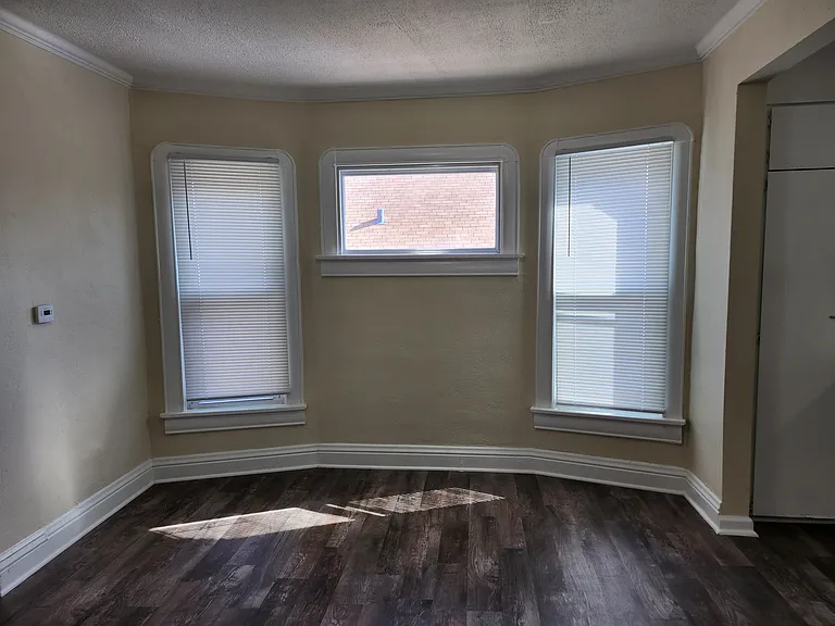 3517 V St — Photo 5
