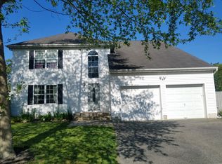 42 Taylor Dr, Brick, NJ 08723