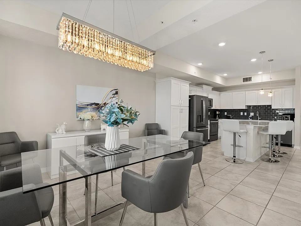 3151 Paradox Cir #1-202