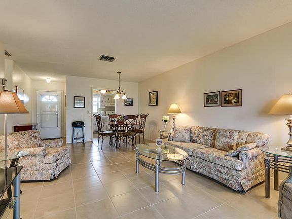 3rd image of 2679 Emory Dr E