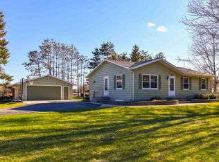 13186 Lakeview Ct, Pound, WI 54161