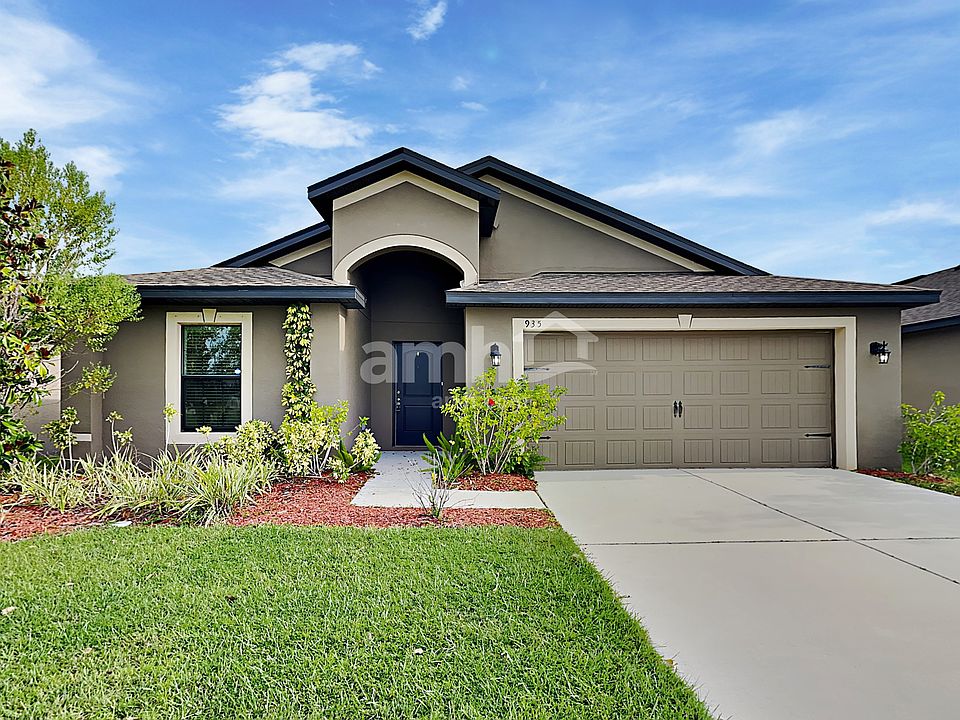 1st image of 935 Wynnmere Walk Ave