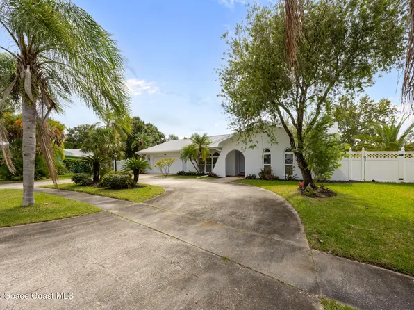 914 Waialae Cir NE, Palm Bay, FL 32905