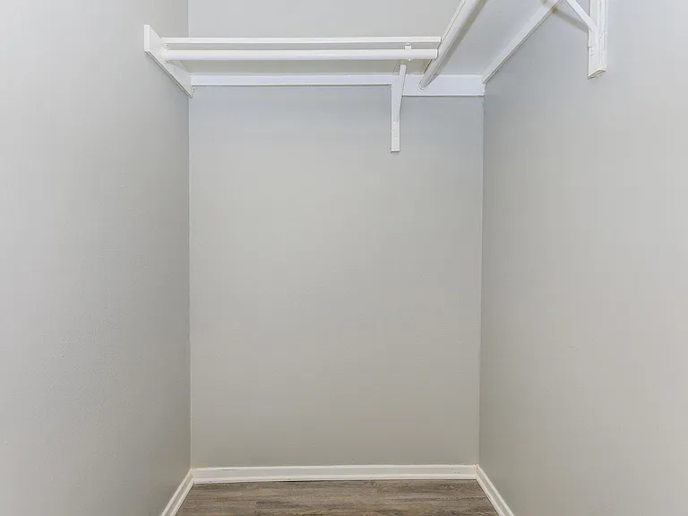 Sunridge Apartments — Photo 10