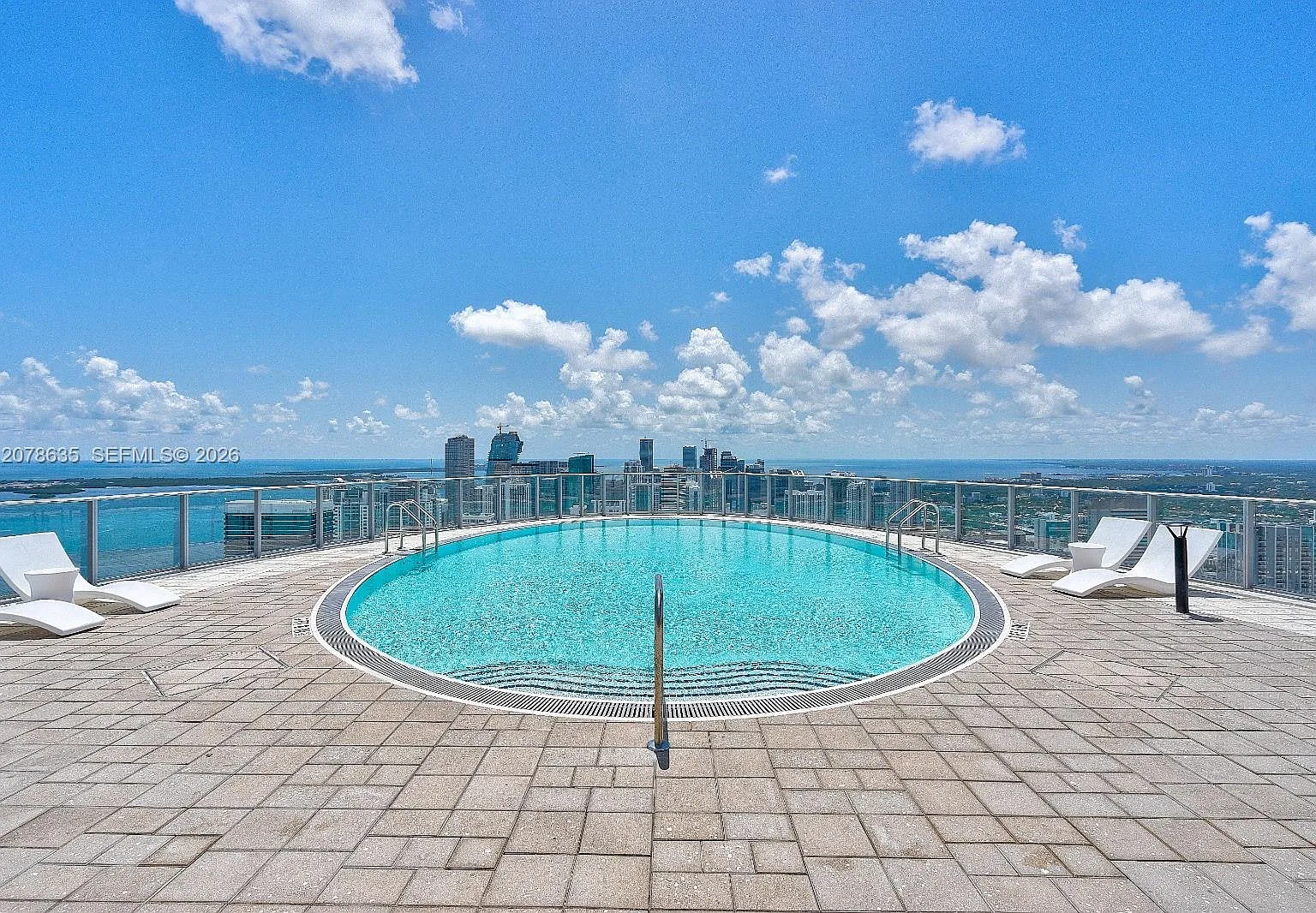 Paramount Miami Worldcent — Photo 2