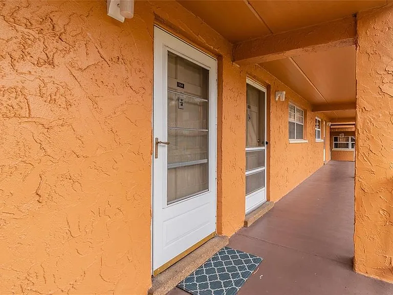 12760 Indian Rocks Rd #553 — Photo 4