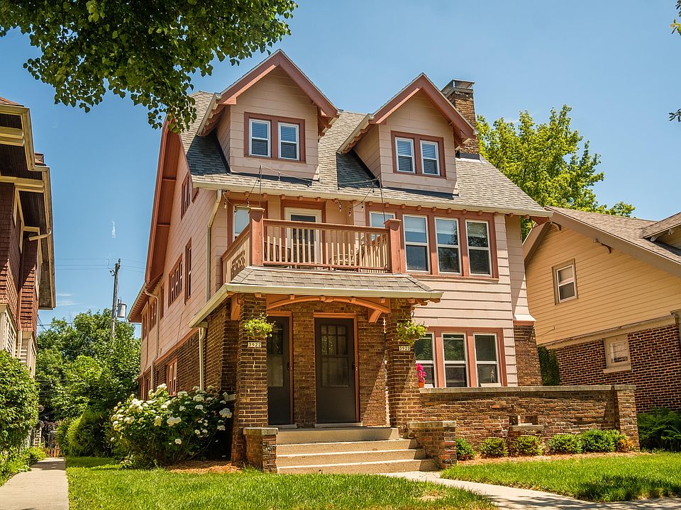 1st image of 3920 N Maryland Ave #3922