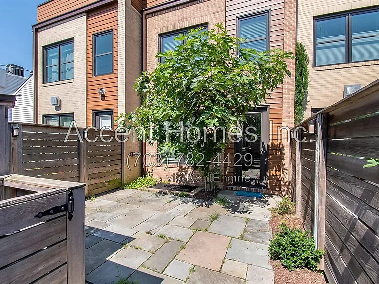 210 S Patrick St — Photo 31