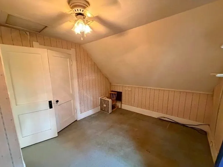 1425 Prouty Ave — Photo 18