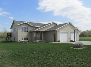 706 N Tibbetts St, Mount Vernon, SD 57363