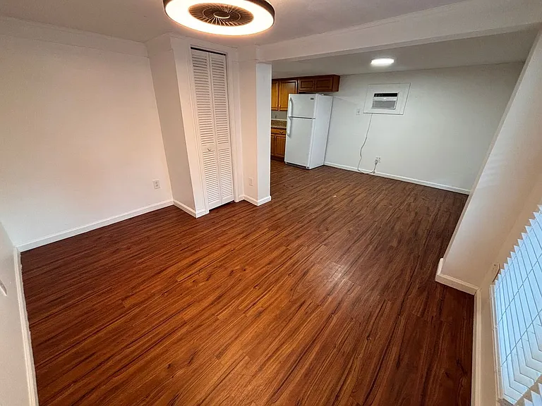 111 Cedar St — Photo 11