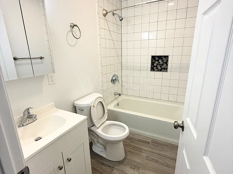 198 Homestead Ave #1 — Photo 8