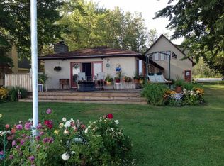 557 Foote Rd, Cheboygan, MI 49721