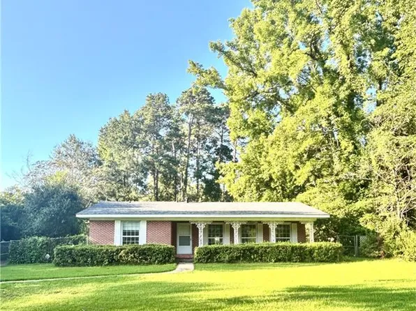 136 Pearce Rd, Pineville, LA 71360