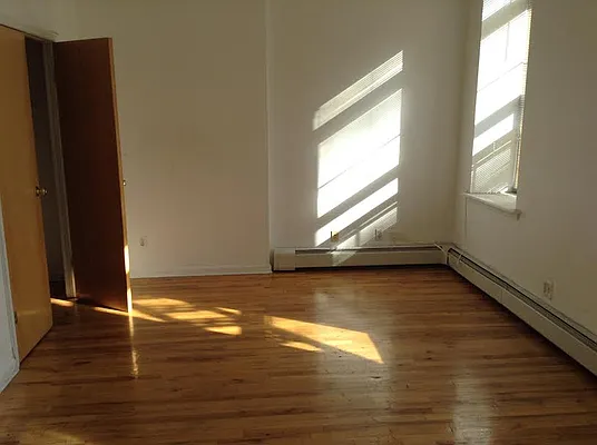 Rented by Premier Metro Realty Corp | media 8