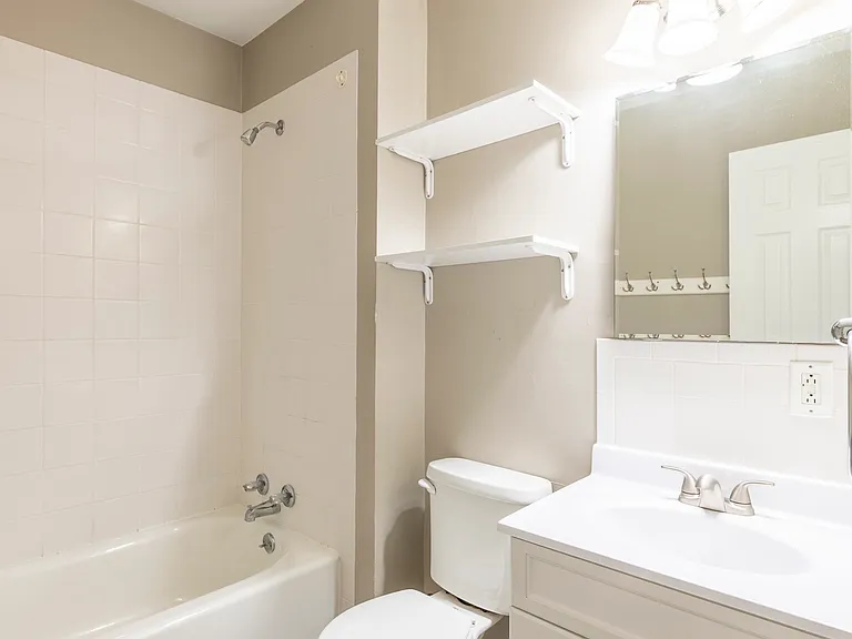 2417 Hobbs Dr — Photo 12